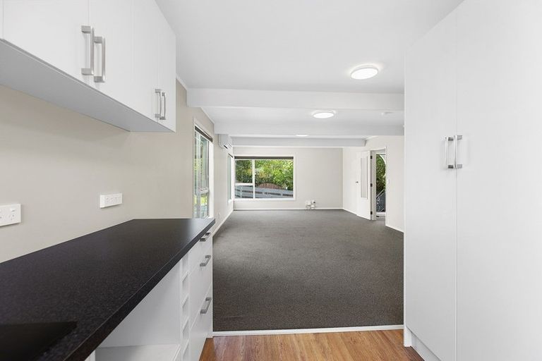 Photo of property in 27 Izard Road, Khandallah, Wellington, 6035