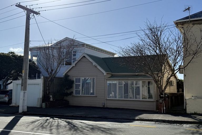 Photo of property in 73 Pirie Street, Mount Victoria, Wellington, 6011