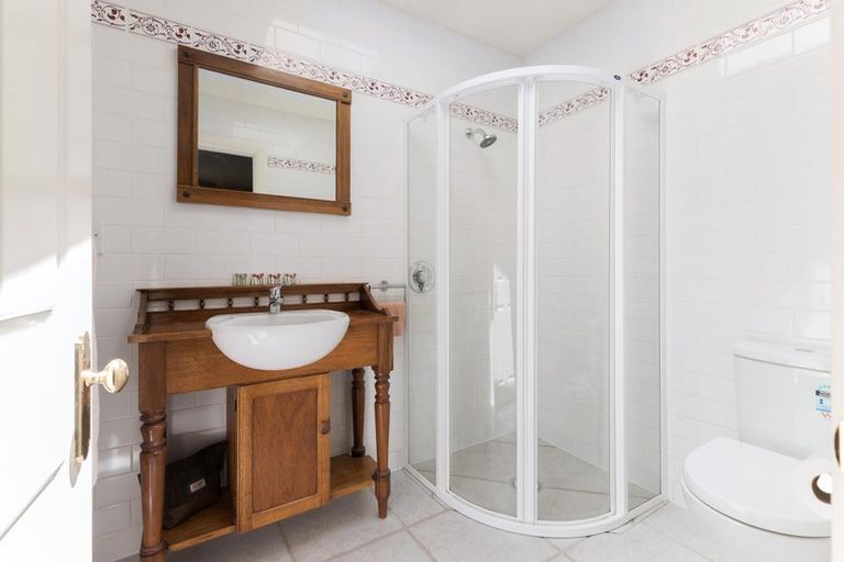 Photo of property in 33 Ferry Hill Drive, Lower Shotover, Queenstown, 9371