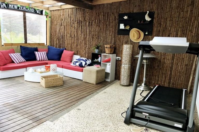 Photo of property in 65a Glengarry Road, Glen Eden, Auckland, 0602