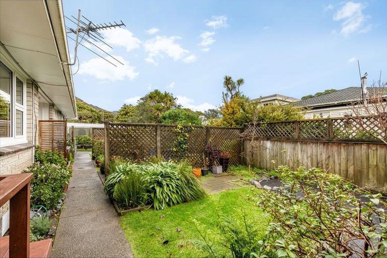 Photo of property in 8/238 Muritai Road, Eastbourne, Lower Hutt, 5013