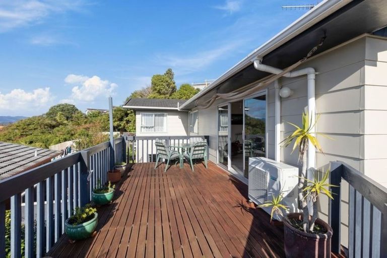 Photo of property in 29 Wisteria Grove, Maungaraki, Lower Hutt, 5010