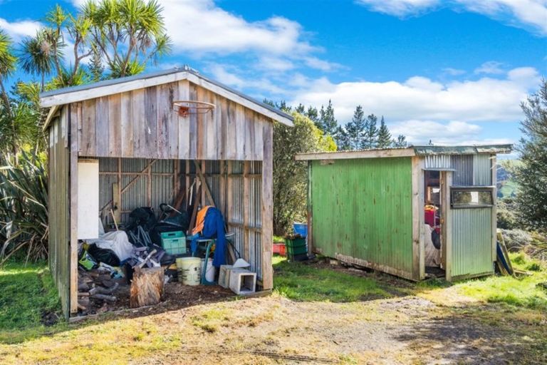 Photo of property in 623 Whananaki Road North, Opuawhanga, Hikurangi, 0181