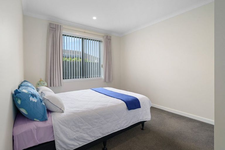 Photo of property in 22 Carnation Court, Cambridge, 3434