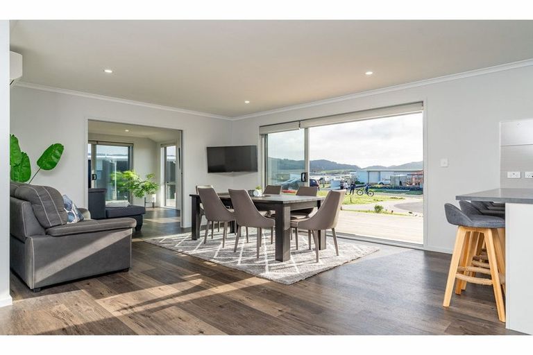 Photo of property in 26 Northcoast Place, Mangawhai Heads, Mangawhai, 0505