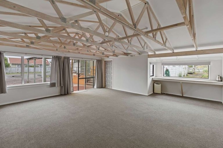 Photo of property in 1 Moore Avenue, Tawhero, Whanganui, 4501