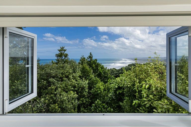 Photo of property in 77 Waitea Road, Muriwai, 0881