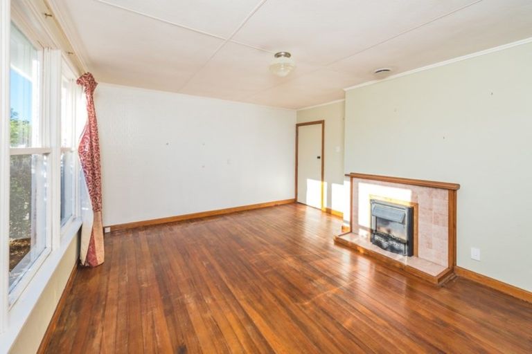 Photo of property in 8 Hadfield Crescent, College Estate, Whanganui, 4500