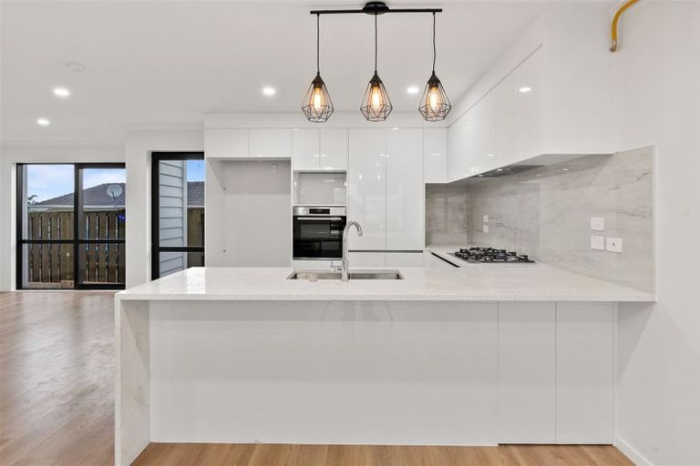 Photo of property in 4b Udys Road, Pakuranga, Auckland, 2010