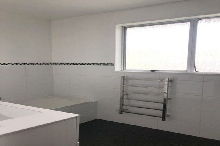 Photo of property in 1 Regatta Road, Torbay, Auckland, 0630
