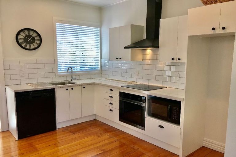 Photo of property in 81 Rogers Road, Bay View, Napier, 4104