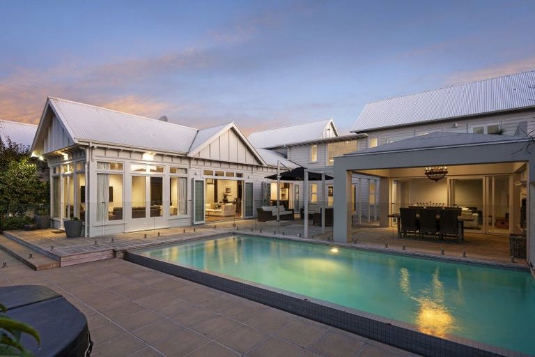 Photo of property in 30 Wroxton Terrace, Merivale, Christchurch, 8014