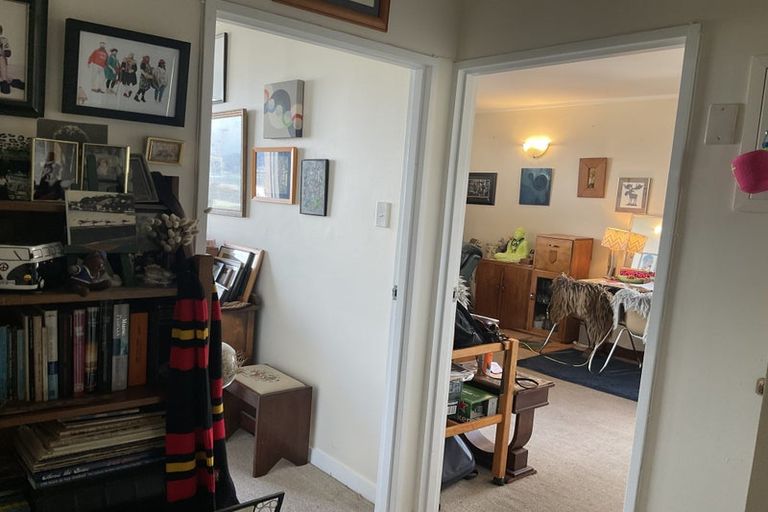 Photo of property in Hobson Court Flats, 69/70 Hobson Street, Thorndon, Wellington, 6011