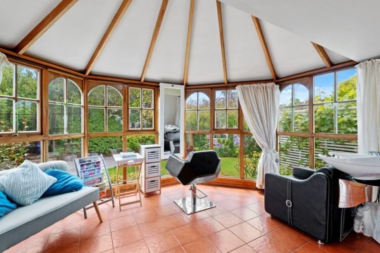 Photo of property in 23 Delaware Crescent, Russley, Christchurch, 8042