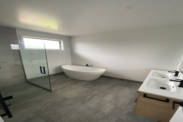 Photo of property in 8 Jag Way, Tinwald, Ashburton, 7700