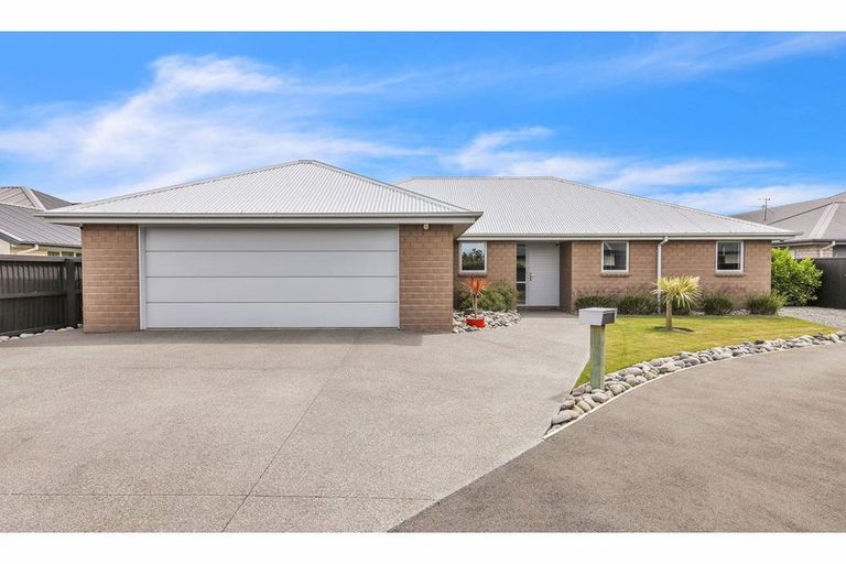 Photo of property in 25 Lancewood Way, Rangiora, 7400