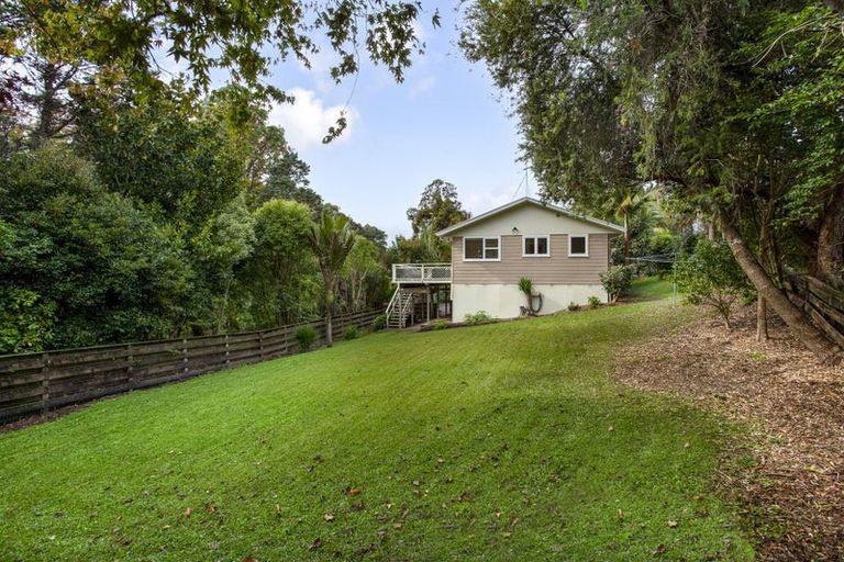 Photo of property in 9 The Grove, Titirangi, Auckland, 0604