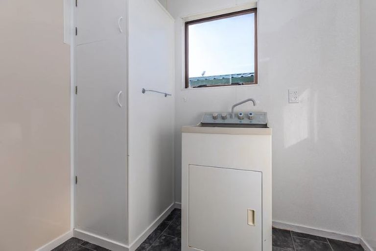 Photo of property in 1420 Whangaparaoa Road, Army Bay, Whangaparaoa, 0930