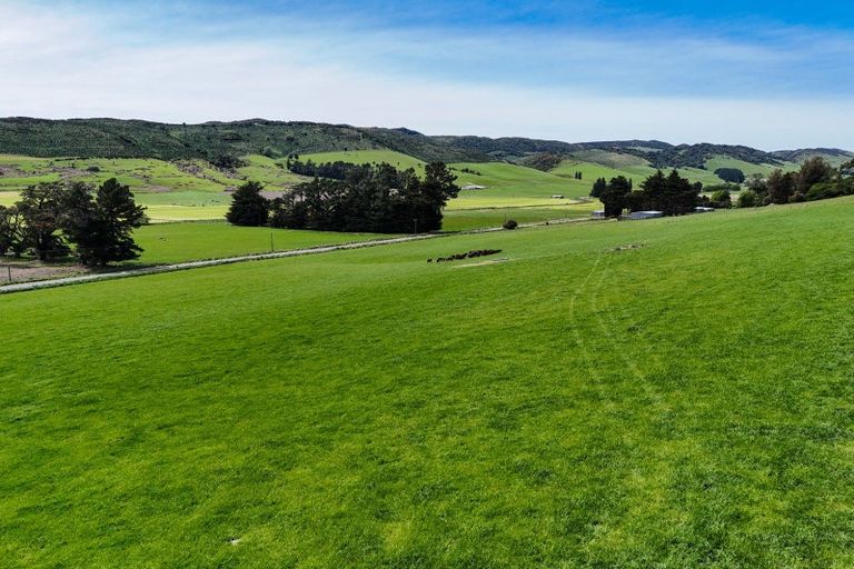 Photo of property in 242 Caroline Valley Road, Caroline, Dipton, 9791