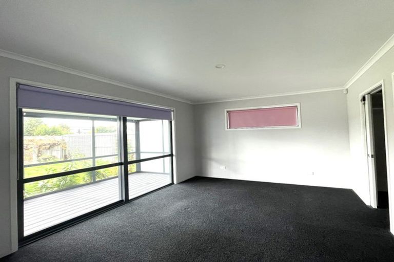 Photo of property in 15 Shortland Street, Wainoni, Christchurch, 8061