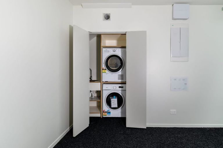 Photo of property in 4/2 Moor Avenue, Te Atatu Peninsula, Auckland, 0610