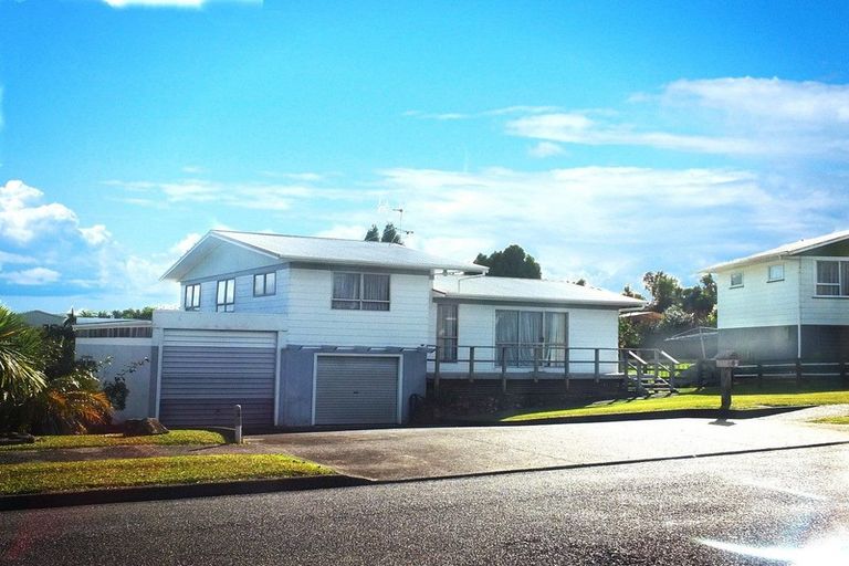 Photo of property in 8 West View Crescent, Onerahi, Whangarei, 0110