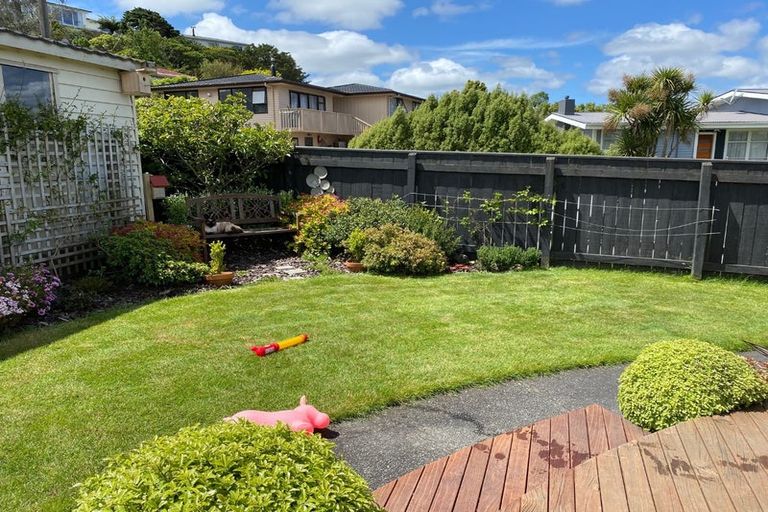 Photo of property in 1 Lomita Road, Johnsonville, Wellington, 6037