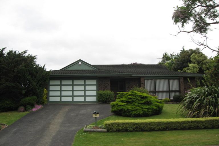 Photo of property in 6 Pedlar Place, Conifer Grove, Takanini, 2112