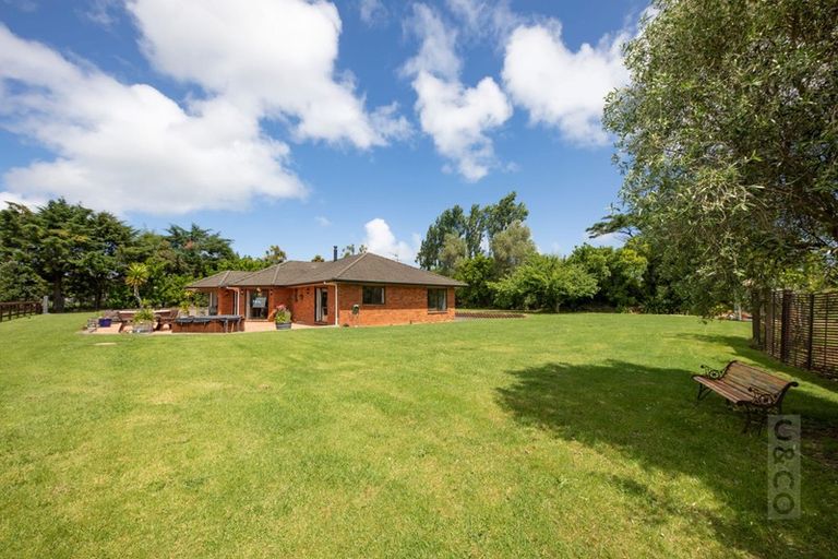 Photo of property in 16 Fletcher Road, Waimauku, 0881