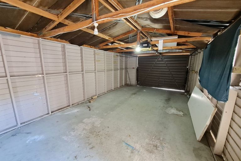 Photo of property in 3 Pukeroa Place, Papakura, 2110