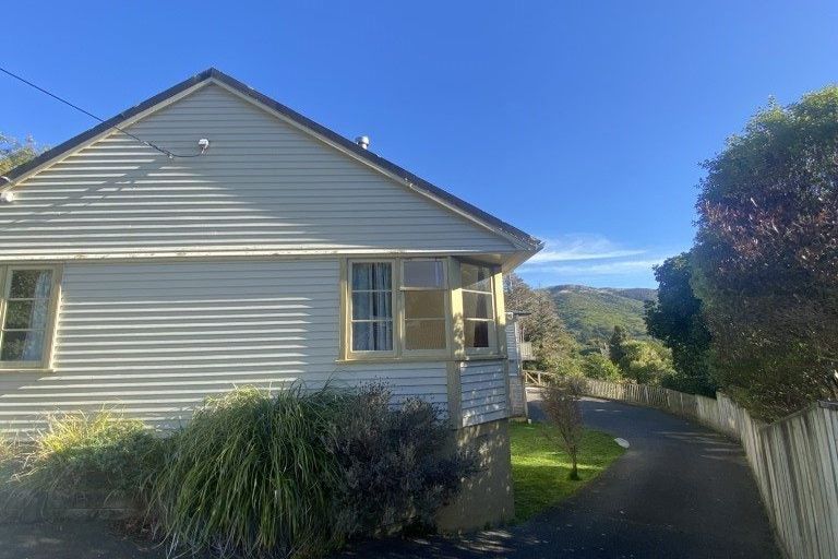 Photo of property in 21 Warwick Street, Wilton, Wellington, 6012