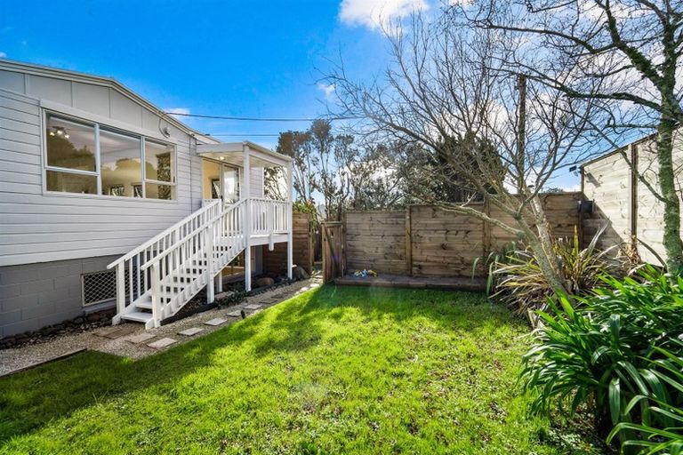 Photo of property in 45 Shakespear Road, Army Bay, Whangaparaoa, 0930