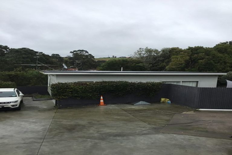 Photo of property in 15a Sycamore Drive, Sunnynook, Auckland, 0620