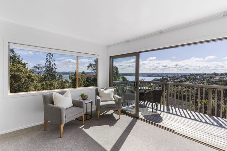 Photo of property in 53 Island Bay Road, Beach Haven, Auckland, 0626