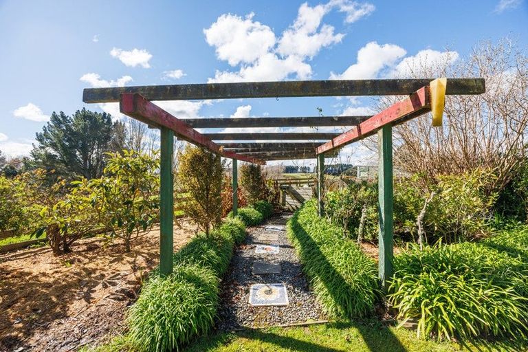 Photo of property in 879 Reid Line East, Bunnythorpe, Palmerston North, 4481