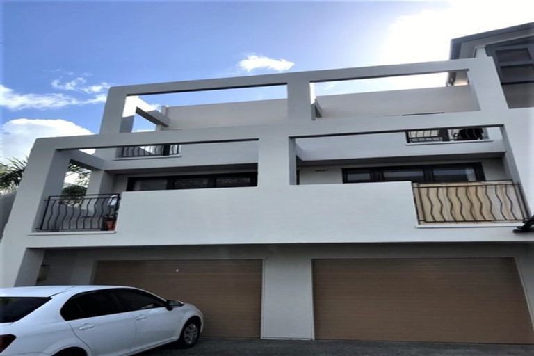 Photo of property in 12/5 Monte Cassino Place, Birkdale, Auckland, 0626