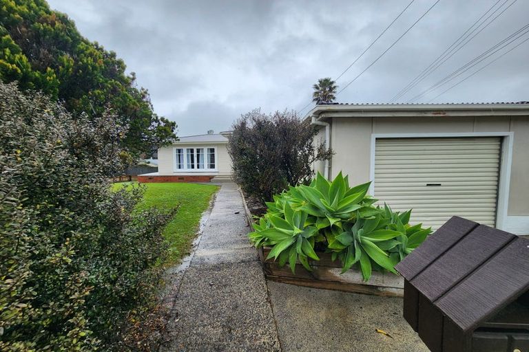 Photo of property in 1/33 Halver Road, Hillpark, Auckland, 2102