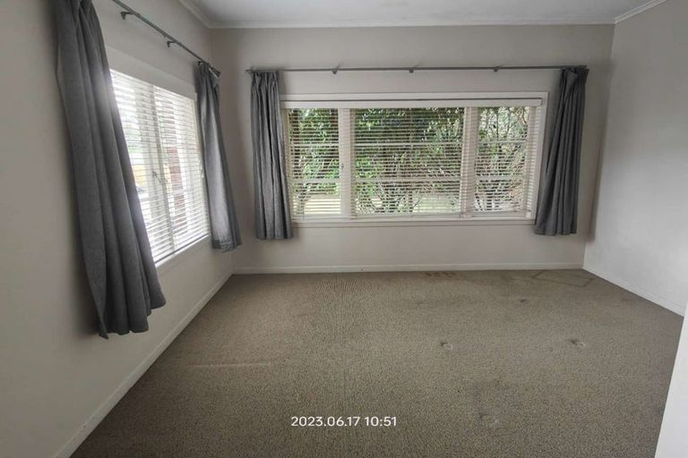 Photo of property in 22 Dallinghoe Crescent, Milford, Auckland, 0620