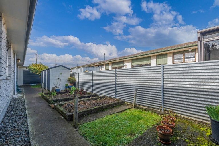 Photo of property in 43 Normanby Street, Woodville, 4920