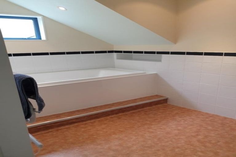 Photo of property in 39 Moa Point Road, Moa Point, Wellington, 6022