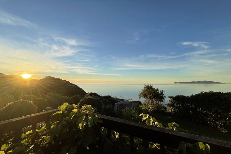 Photo of property in 1 Haunui Way, Pukerua Bay, 5026