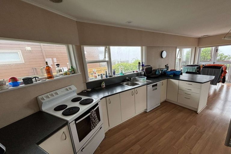 Photo of property in 8 Protea Street, Maungaraki, Lower Hutt, 5010