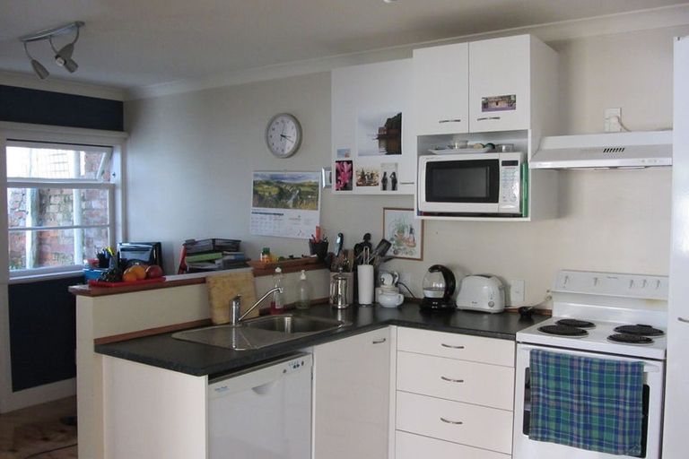 Photo of property in 45 Queen Street, Mount Victoria, Wellington, 6011