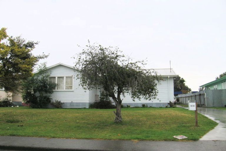 Photo of property in 915 Kotuku Street, Camberley, Hastings, 4120