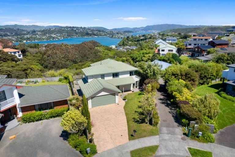 Photo of property in 5 Padstow Place, Camborne, Porirua, 5026