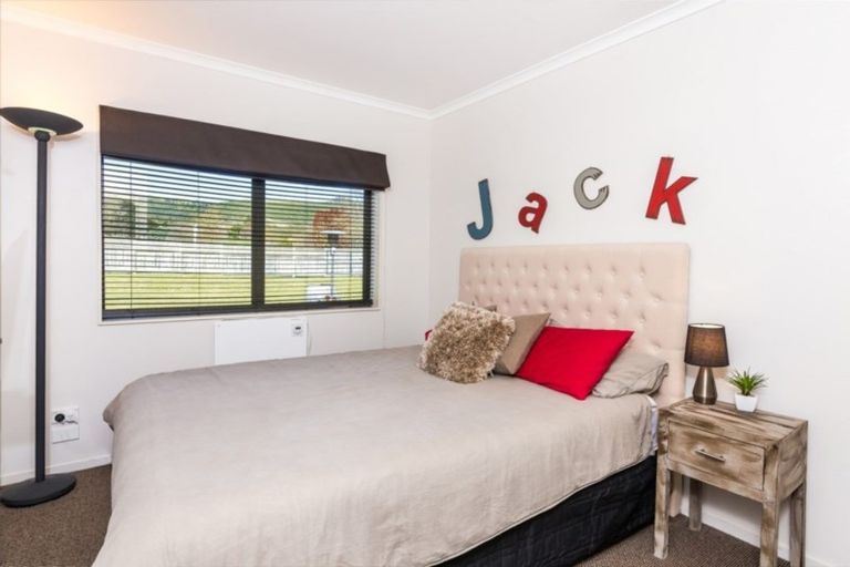 Photo of property in 120 Kinloch Road, Kinloch, Taupo, 3377