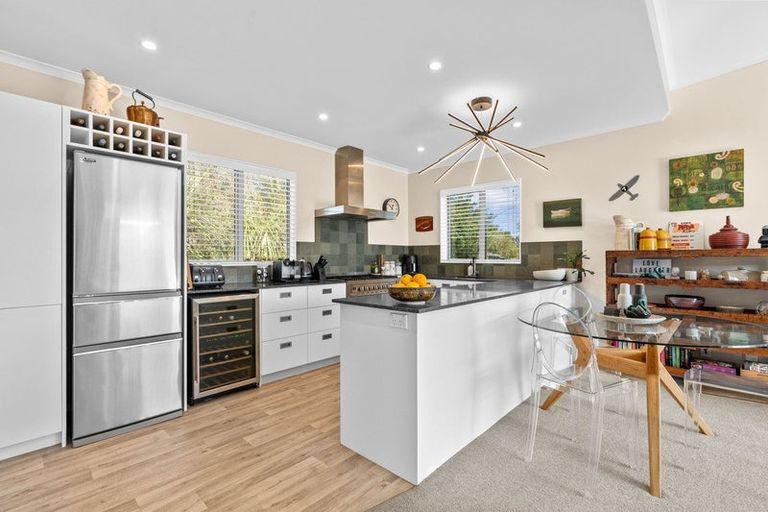 Photo of property in 15a Esther Street, Martinborough, 5711