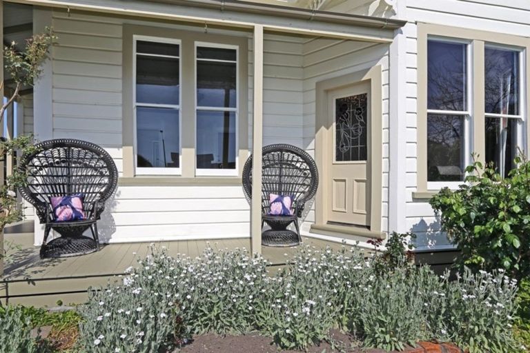 Photo of property in 100 Auckland Road, Greenmeadows, Napier, 4112