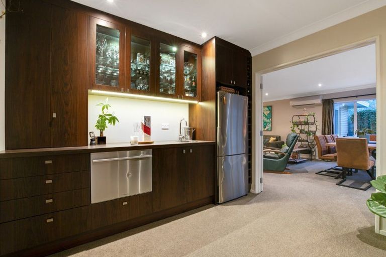 Photo of property in 16 Chippewa Place, Conifer Grove, Takanini, 2112