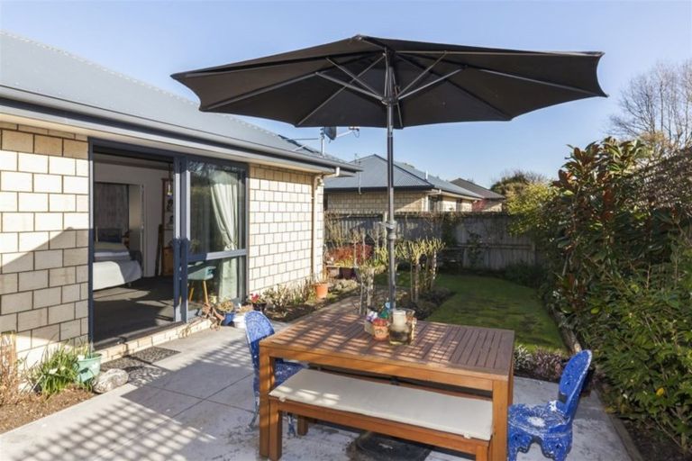 Photo of property in 2d Ferndown Lane, Bromley, Christchurch, 8062